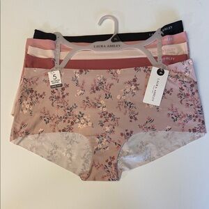 LAURA ASHLEY NO-SHOW PANTIES NEW!